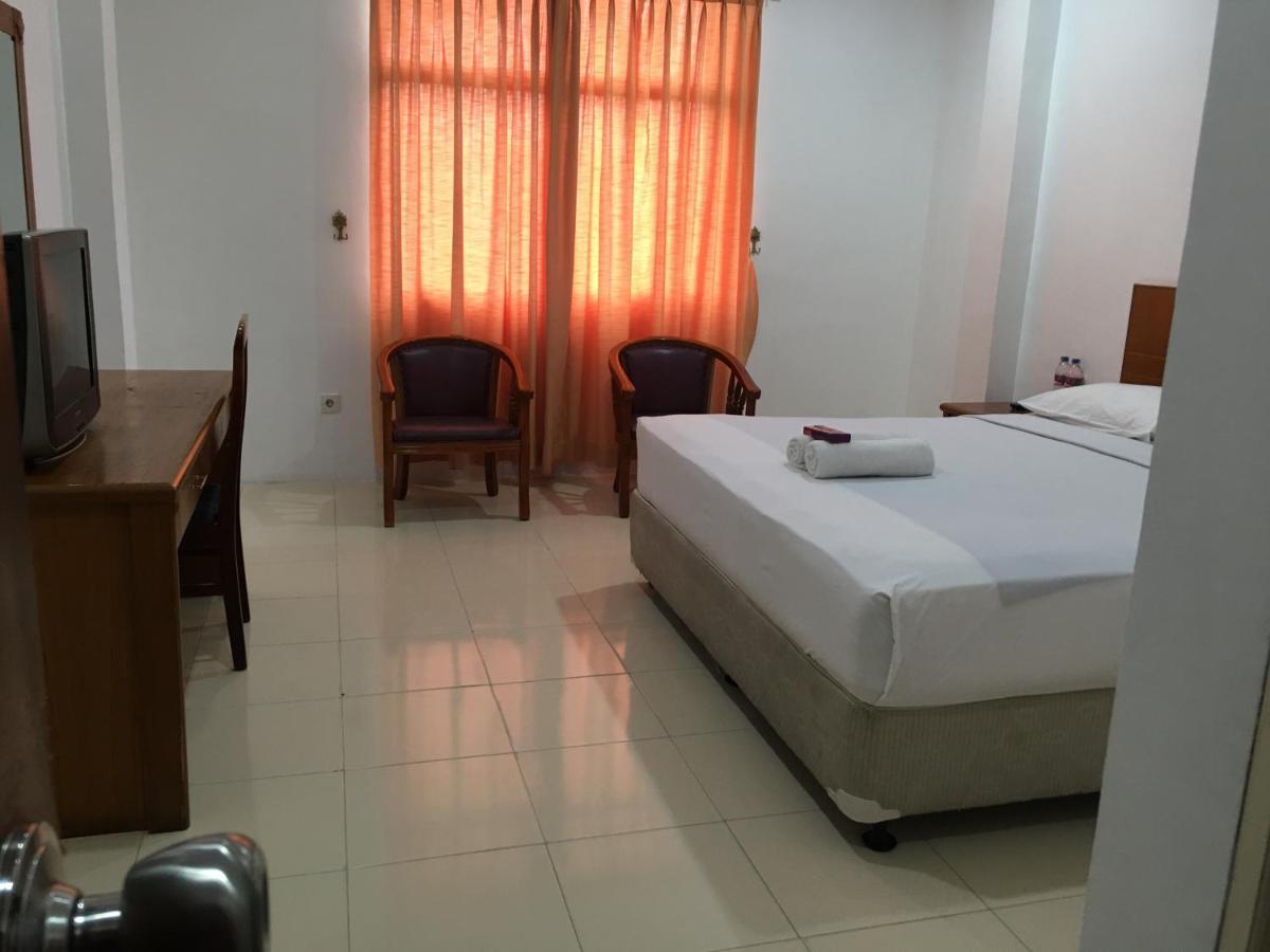 Sabrina Hotel Sisingamangaraja Pekanbaru Zewnętrze zdjęcie